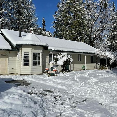 Acorn House - Charming House In Green Heaven With Pool Table With Lovely Backyard Oakhurst Exteriér fotografie