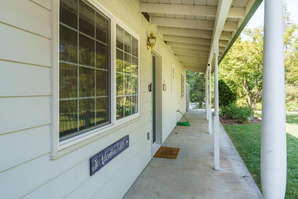 Acorn House - Charming House In Green Heaven With Pool Table With Lovely Backyard Oakhurst Exteriér fotografie