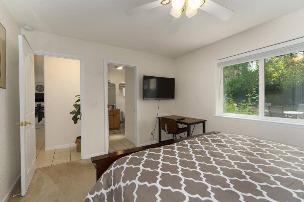 Acorn House - Charming House In Green Heaven With Pool Table With Lovely Backyard Oakhurst Exteriér fotografie